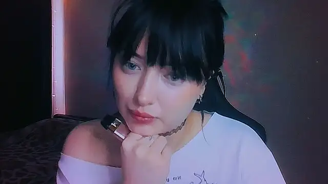 Katarina Fox  online show from April 11, 2026, 11:14 am