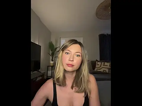 WhereisAlice online show from April 16, 2026, 7:14 pm