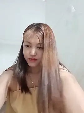 -Bitilu- online show from May 22, 2026, 5:05 am