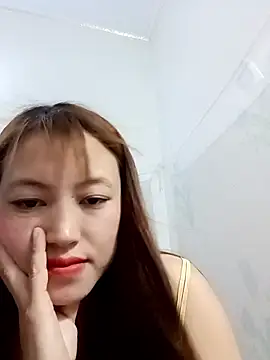 Snapshot of -Bitilu- chatting on April 4, 2026, 7:04 am -Bitilu- online show from April 4, 2026, 7:04 am