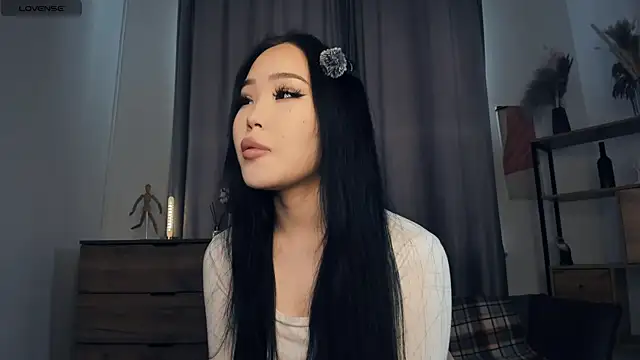 Snapshot of Amai_Tsumi chatting on July 30, 2026, 7:18 am Amai Tsumi online show from July 30, 2026, 7:18 am
