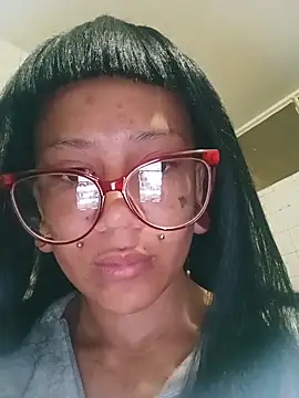 Snapshot of xblackstarX1 chatting on April 4, 2026, 12:50 am xblackstarX1 online show from April 4, 2026, 12:50 am