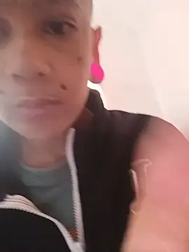 Snapshot of xblackstarX1 chatting on April 12, 2026, 4:21 pm xblackstarX1 online show from April 12, 2026, 4:21 pm