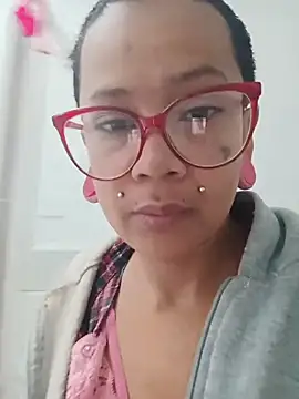 Snapshot of xblackstarX1 chatting on April 6, 2026, 3:02 pm xblackstarX1 online show from April 6, 2026, 3:02 pm