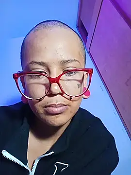 Snapshot of xblackstarX1 chatting on April 16, 2026, 2:12 am xblackstarX1 online show from April 16, 2026, 2:12 am