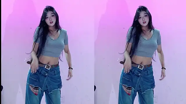 Snapshot of porsche-001 chatting on April 10, 2026, 5:20 pm porsche-001 online show from April 10, 2026, 5:20 pm