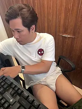 Snapshot of Titanryu chatting on April 18, 2026, 4:15 am Titanryu online show from April 18, 2026, 4:15 am
