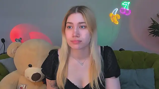 blonde angell online show from April 18, 2026, 1:13 pm