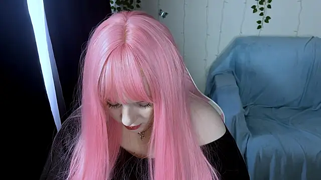 Tina Evanss online show from April 21, 2026, 8:32 am