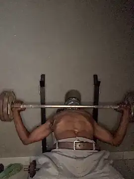 chinaeye012 online show from April 6, 2026, 2:40 pm