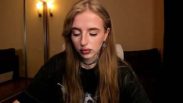 Snapshot of harley_kimm chatting on April 16, 2026, 5:08 am harley kimm online show from April 16, 2026, 5:08 am