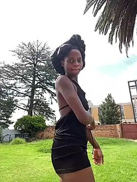 Snapshot of DarkChocolateSlender_ chatting on March 28, 2026, 12:17 pm DarkChocolateSlender online show from March 28, 2026, 12:17 pm