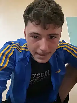 Snapshot of denysio69 chatting on April 1, 2026, 9:54 am denysio69 online show from April 1, 2026, 9:54 am