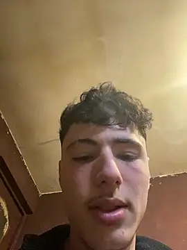 Snapshot of denysio69 chatting on April 5, 2026, 6:42 am denysio69 online show from April 5, 2026, 6:42 am