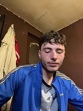 Snapshot of denysio69 chatting on April 15, 2026, 5:02 am denysio69 online show from April 15, 2026, 5:02 am