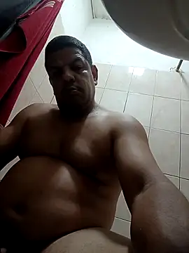 Danielleon12  online show from April 19, 2026, 10:45 pm