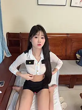 Snapshot of anan_baby chatting on April 3, 2026, 6:31 am anan baby online show from April 3, 2026, 6:31 am