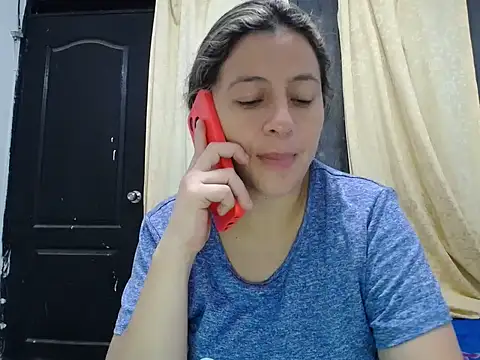 Snapshot of allison_maxtattoo_ chatting on April 15, 2026, 10:21 am allison maxtattoo online show from April 15, 2026, 10:21 am