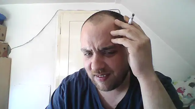 fettgail-0507 online show from April 17, 2026, 10:29 am