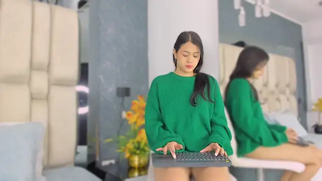 Megan Danbury online show from April 1, 2026, 12:06 pm