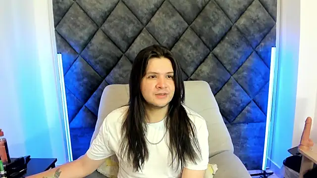 MatthewDavis  online show from April 9, 2026, 11:27 am