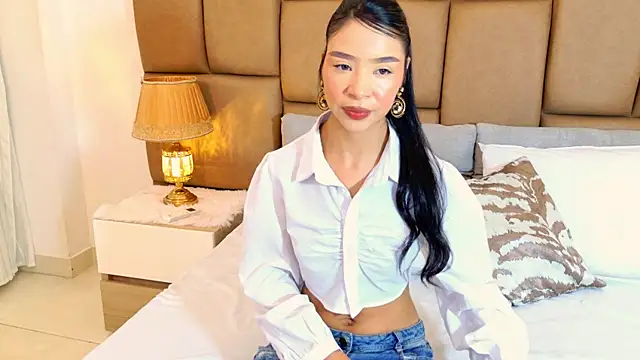 Snapshot of Sandy_Becker chatting on May 9, 2026, 11:35 am Sandy Becker online show from May 9, 2026, 11:35 am