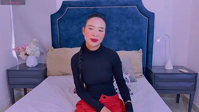 Snapshot of Sandy_Becker chatting on May 12, 2026, 12:00 pm Sandy Becker online show from May 12, 2026, 12:00 pm