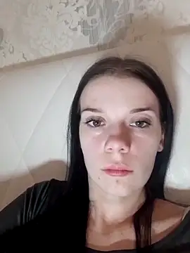 ShellBixAngeLL online show from April 17, 2026, 10:01 pm