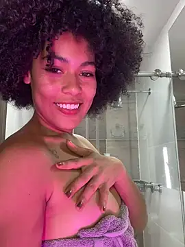 Snapshot of baddie_delaylaa chatting on April 15, 2026, 7:29 pm baddie delaylaa online show from April 15, 2026, 7:29 pm