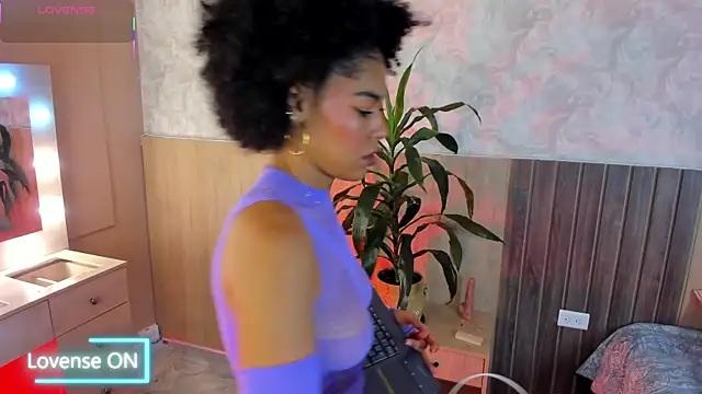 Snapshot of baddie_delaylaa chatting on April 7, 2026, 6:32 pm baddie delaylaa online show from April 7, 2026, 6:32 pm