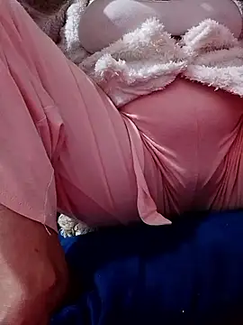 Snapshot of _KapiiTana_ chatting on April 15, 2026, 11:27 pm KapiiTana online show from April 15, 2026, 11:27 pm