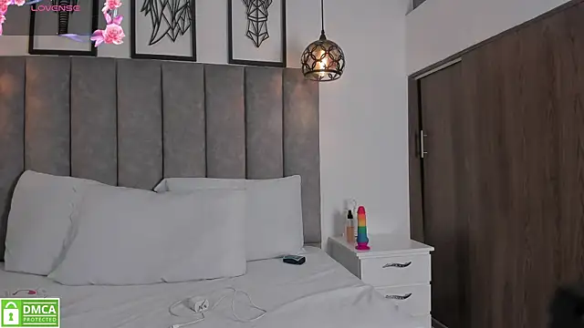 Snapshot of Natasha_Marin chatting on April 11, 2026, 7:50 pm Natasha Marin online show from April 11, 2026, 7:50 pm