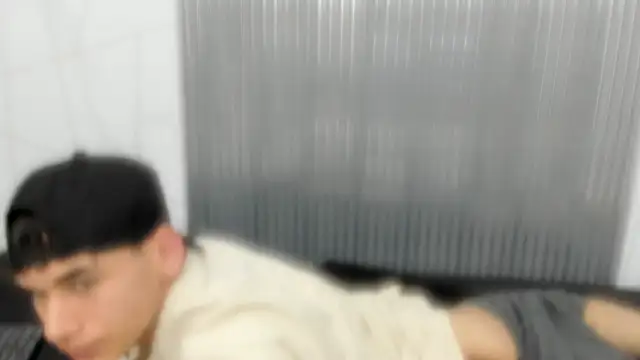 Snapshot of Kitsune_44 chatting on April 1, 2026, 7:00 pm Kitsune 44 online show from April 1, 2026, 7:00 pm