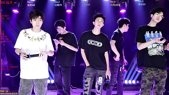 AOA-boy001 online show from April 15, 2026, 7:58 am