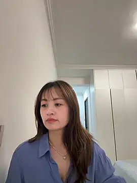 Snapshot of Yang_218 chatting on April 15, 2026, 5:13 am Yang 218 online show from April 15, 2026, 5:13 am