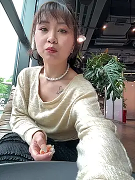 Huihui 518 online show from April 7, 2026, 6:59 am