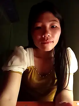 Snapshot of -Quyny- chatting on April 6, 2026, 7:37 pm -Quyny- online show from April 6, 2026, 7:37 pm