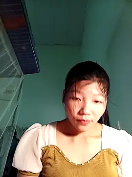 Snapshot of -Quyny- chatting on March 28, 2026, 4:35 am -Quyny- online show from March 28, 2026, 4:35 am