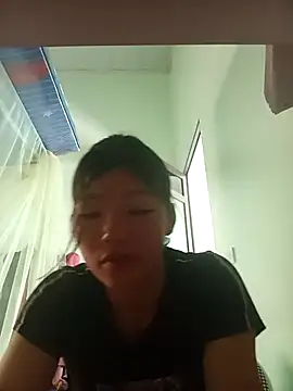 Snapshot of -Quyny- chatting on April 8, 2026, 7:54 am -Quyny- online show from April 8, 2026, 7:54 am