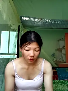 Snapshot of -Quyny- chatting on April 10, 2026, 7:15 am -Quyny- online show from April 10, 2026, 7:15 am