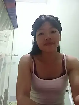 Snapshot of -Quyny- chatting on June 10, 2026, 6:31 pm -Quyny- online show from June 10, 2026, 6:31 pm