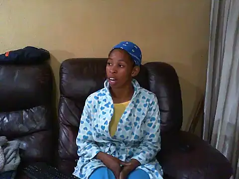 Queen-minaji online show from April 22, 2026, 7:20 pm