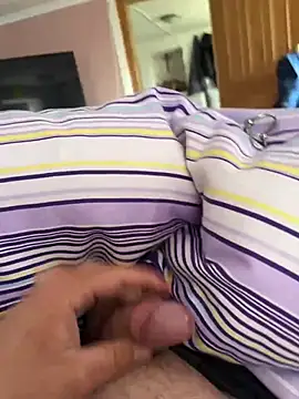 sebi199980 online show from March 27, 2026, 10:27 am