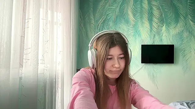 Kate Jomallona online show from April 16, 2026, 6:36 am