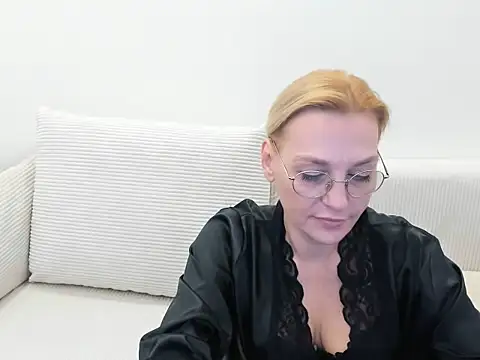 OeigesMik online show from April 8, 2026, 10:50 am