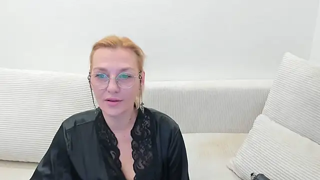 OeigesMik online show from April 11, 2026, 9:46 am