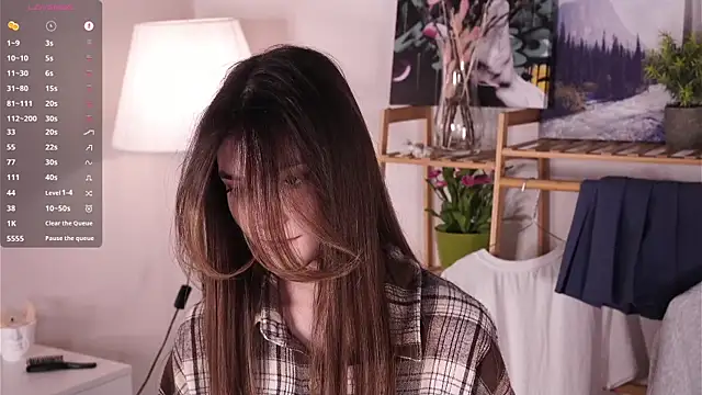 Snapshot of CherlyGuss chatting on April 9, 2026, 3:52 am CherlyGuss online show from April 9, 2026, 3:52 am