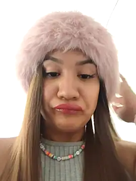 Snapshot of Medusa_Kitty chatting on April 2, 2026, 6:14 pm Medusa Kitty online show from April 2, 2026, 6:14 pm