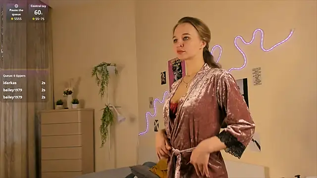 Velour Switch online show from April 11, 2026, 5:15 am