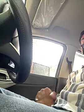 9inchesHire online show from April 23, 2026, 3:13 am